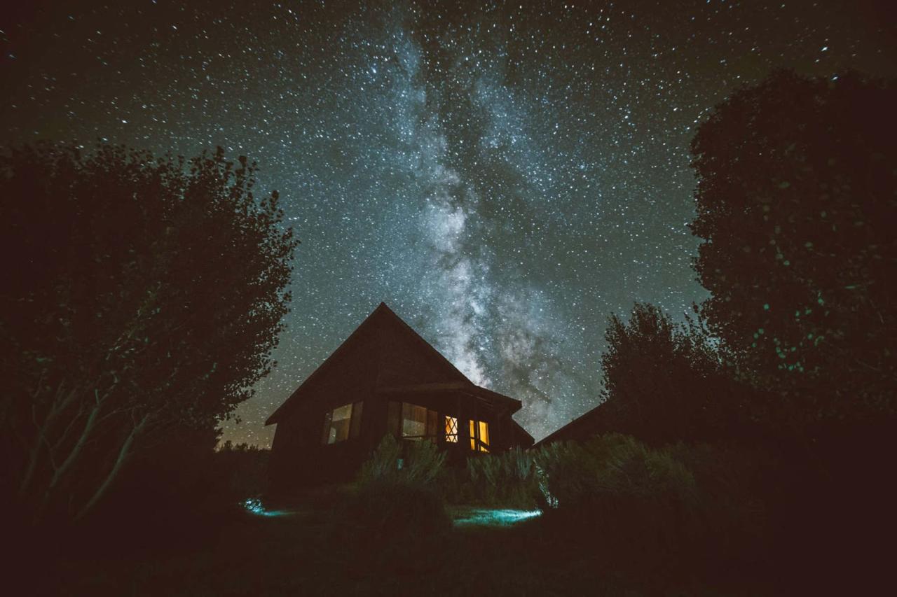 Stargazing Tips for Date Night and Family Time! - Fun Cheap or Free